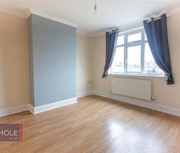 Kingsholme Road, - Photo 2