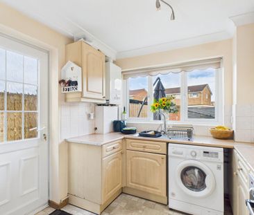 3 bedroom semi-detached house to rent - Photo 4