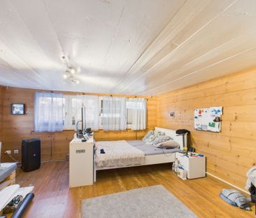 Generous 7.5-room duplex house with garden in Niederteufen - Foto 3