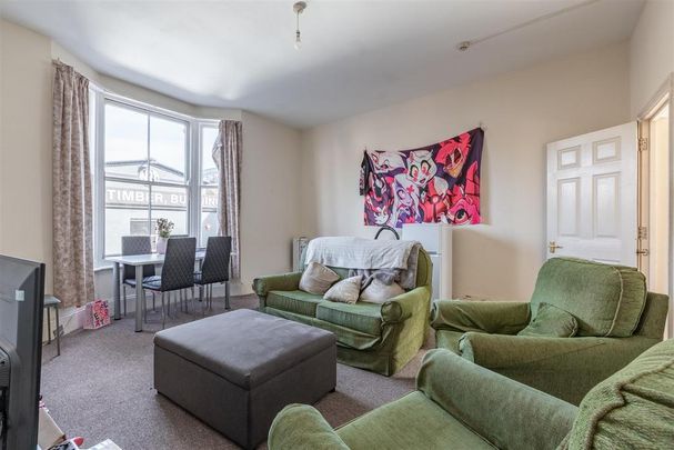 4 bedroom apartment to rent - Photo 1