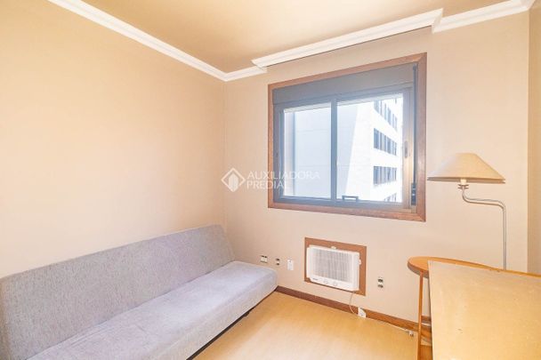 Apartamento com 3 quartos e 105m² para alugar em Moinhos de Vento, Porto Alegre. - Foto 1