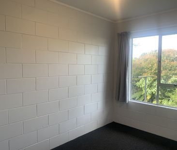 Unit 2, 9 Alston Avenue, Kelston, Auckland - Photo 2