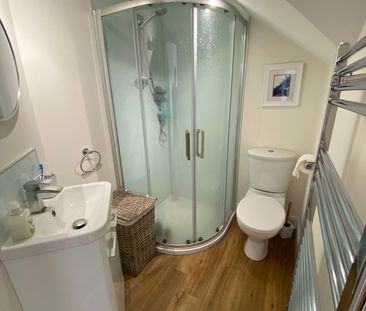 23 Knock Road, Apt 6, Belfast, BT5 6LA - Photo 6