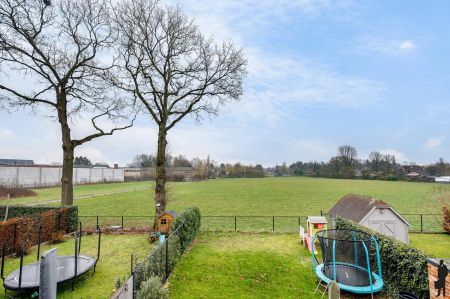 Gezinswoning met 5 slaapkamers gelegen in het rustige en groene Groenhof. - Foto 4