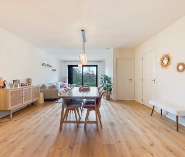 Nieuwbouwappartement met zonnig terras in hartje Steendorp - Photo 3