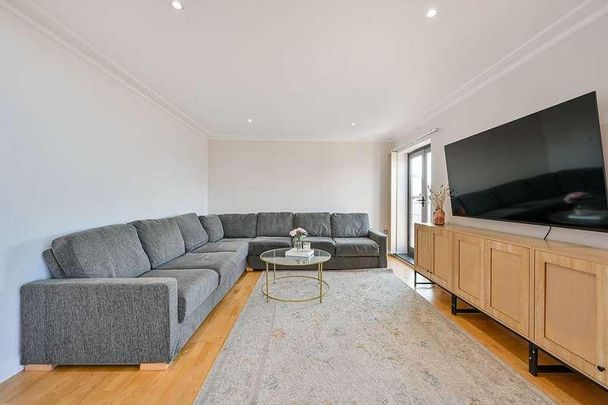 Goldhawk Road, Stamford Brook, W6 - Photo 1