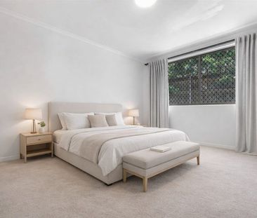 Charming Ground Floor Unit in Leafy, Blue Chip Location! - Photo 4