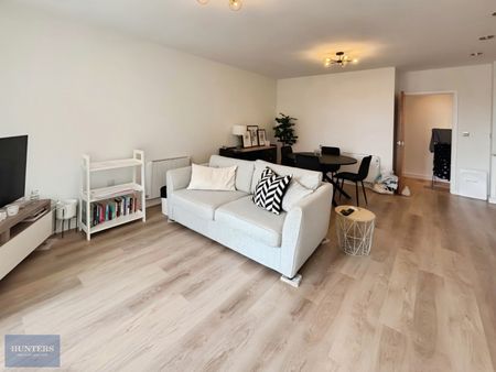 2 bedroom Flat To Let Total Size: 776 SQ FT - Photo 3