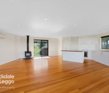 Country Setting 3 Bedroom Home With Views - Photo 1