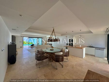 A LOUER - VILLA DE TYPE 6/7 D'ENVIRON 289,06 m² - LE TAMPON - LOYER 5 615.00 € - Photo 4