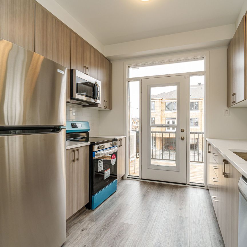 For Lease - 51 Stitch Mews, Stittsville - Munster - Richmond, Ontario - Photo 1