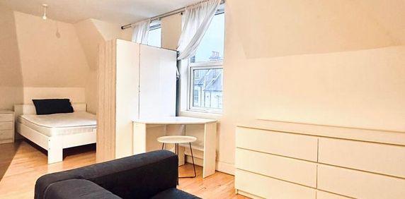 Studio to rent - Photo 2