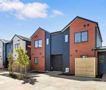 Modern Low Maintenance Townhouse - Photo 5