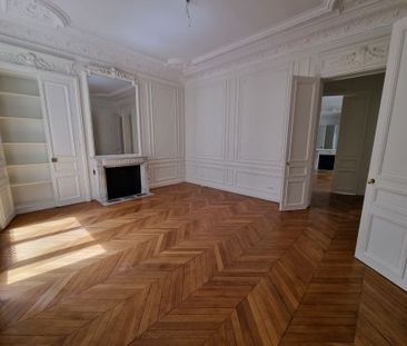 Tout savoir sur cet appartement dans le quartier Legendre-Lévis, à ... - Photo 1
