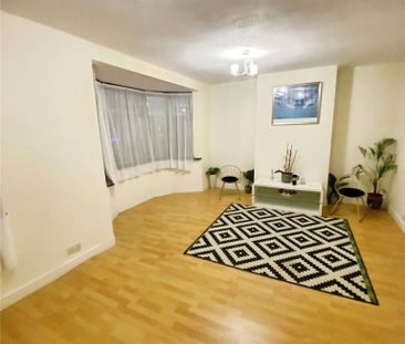 3 bedroom flat to rent - Photo 1