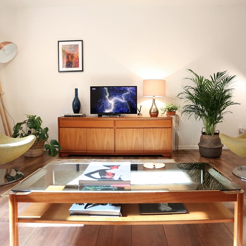 3 Bed Semi-Detached House, Mews House In Marylebone, W1U - Photo 1