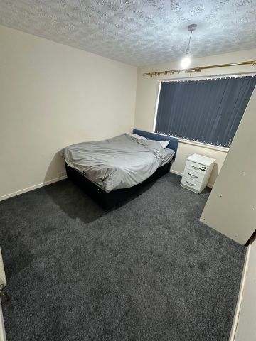 Room in a Shared House, Perry Park Crescent, B42 - Photo 3