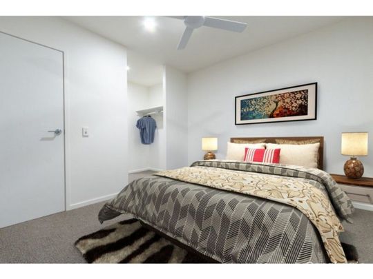 2 bedroom Unit with loads to offer - Photo 1