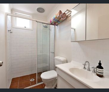 Three Bedroom Brick Victorian In Unbeatable Albert Park Location - Photo 4