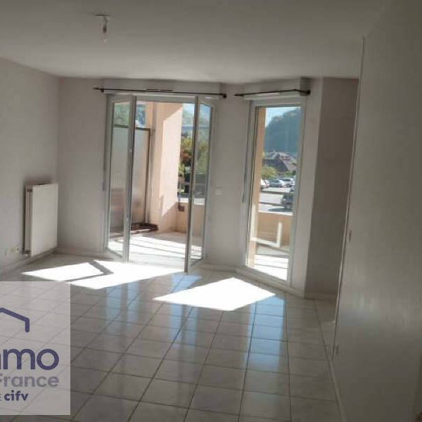 Location Appartement 4 pièces 80m² VIF 38450 - Photo 1
