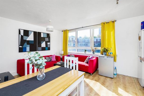 4 bedroom flat to rent - Photo 1