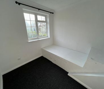 3 bedroom detached house to rent - Photo 2