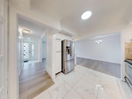 For Lease - 575 Third Line Unit# Main, Oakville, Ontario - Photo 3