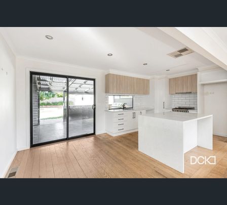 18 Owen Street, Kennington, Vic 3550 - Photo 1
