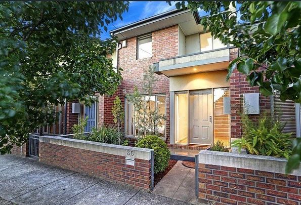 35 Highview Road, Bentleigh East - Photo 1