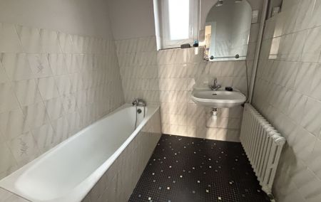 Location Maison Avec jardin Bage-la-ville - Photo 3