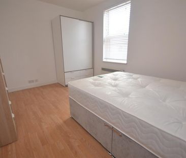 1 bedroom Flat To Let - Photo 1