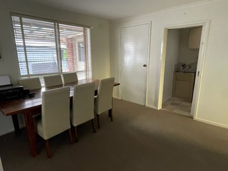 Narre Warren - Photo 3