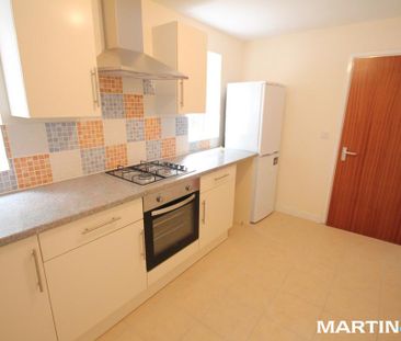 2 bedroom ground floor flat to rent - Photo 4