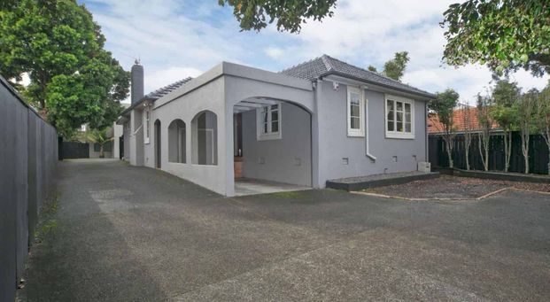 612 Mount albert road Royal Oak - Photo 1