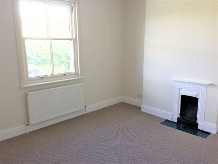 3 bedroom detached to let - Photo 5