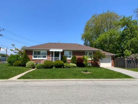 For Lease - 2 Kellyvale Road Unit# Bsmt Bdrm C, Toronto, Ontario - Photo 3