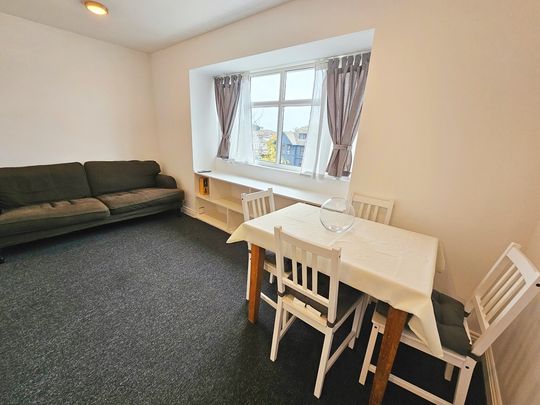 Sea Road, Bournemouth - Photo 1