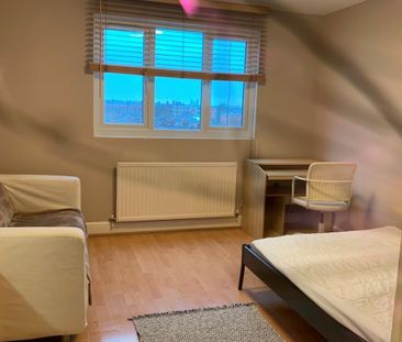 1 Bed Flat, Willesden Green, NW10 - Photo 5