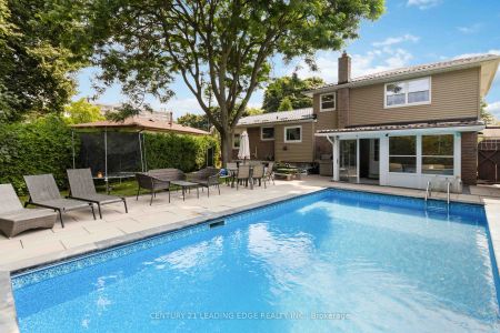 Detached Home For Lease | W9239445 - Photo 5