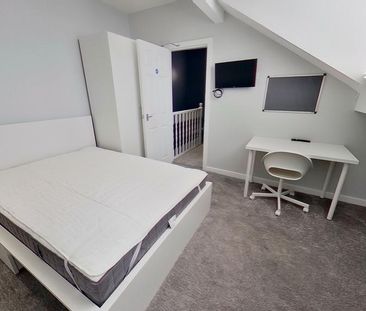 4 bedroom terraced house to rent - Photo 4