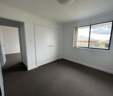 Stunning Brand New 4-Bedroom Family Home in Gregory Hills – Now Ava... - Photo 2