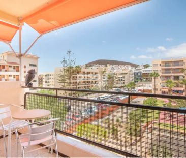 Apartamento en alquiler en Calle del Valle Menéndez, 1 - Photo 6