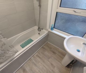 Room in a Shared House, Leghorn Rd, N17 - Photo 6