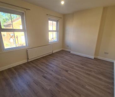 4 bedroom detached house to rent - Photo 6