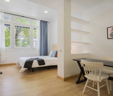 Room in a shared 41-bedroom apartment for rent in Justicia - Foto 3