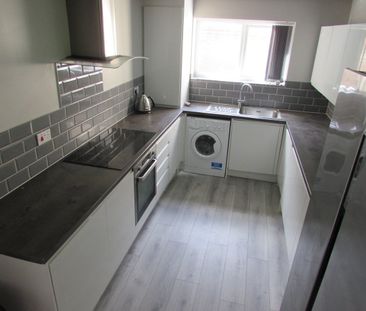 Room in a Shared House, Hannan Road, L6 - Photo 4