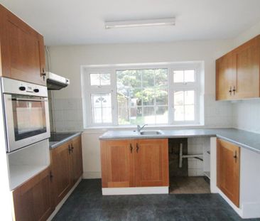 3 bedroom semi-detached house to rent - Photo 6