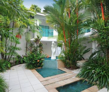 3 BEDROOM : 2 BATHROOM : FULLY FURNISHED : POOL : CLOSE TO BEACH - Photo 2