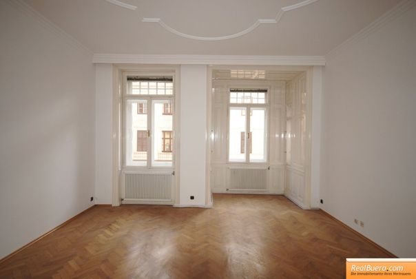UNBEFRISTETE ALTBAUWOHNUNG IN DER BURGGASSE - Photo 1