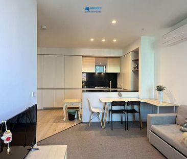 Luxury Fully furnished 1 Bedroom in Aurora - Photo 4